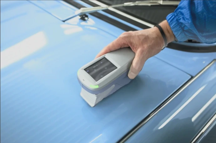 Professional car paint matching with spectrometer